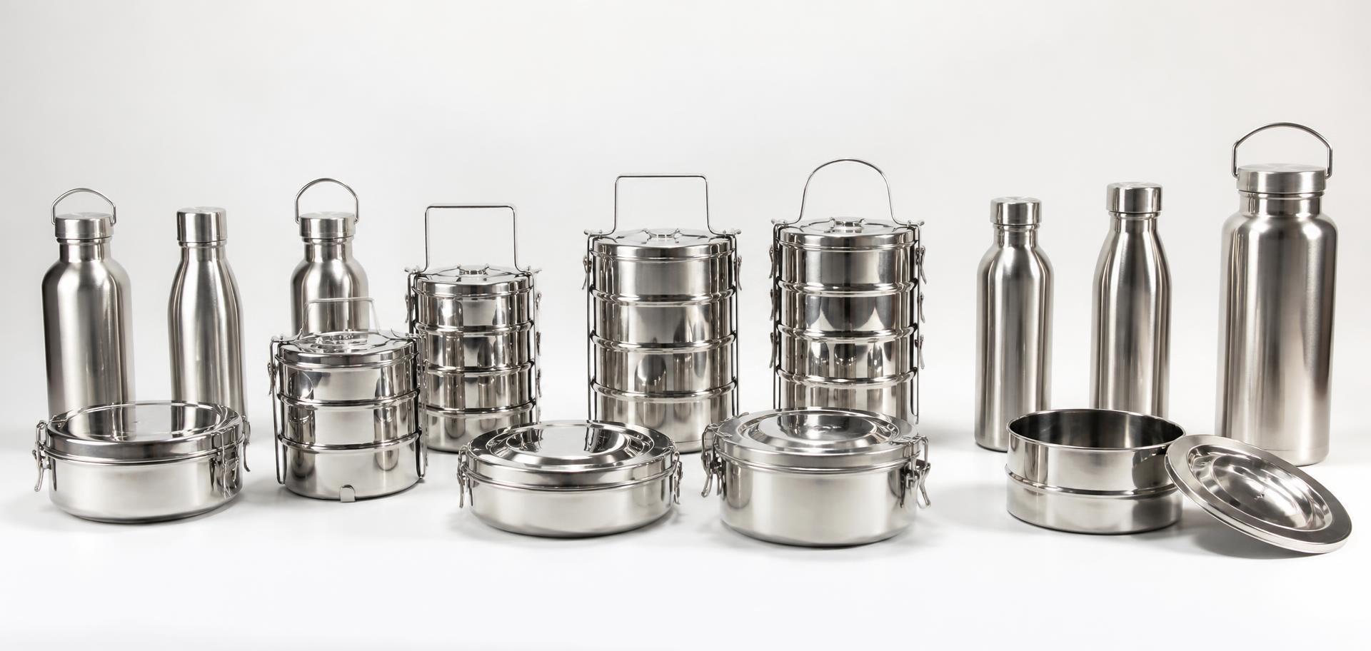 LUNCH BOXES & CARRIERS